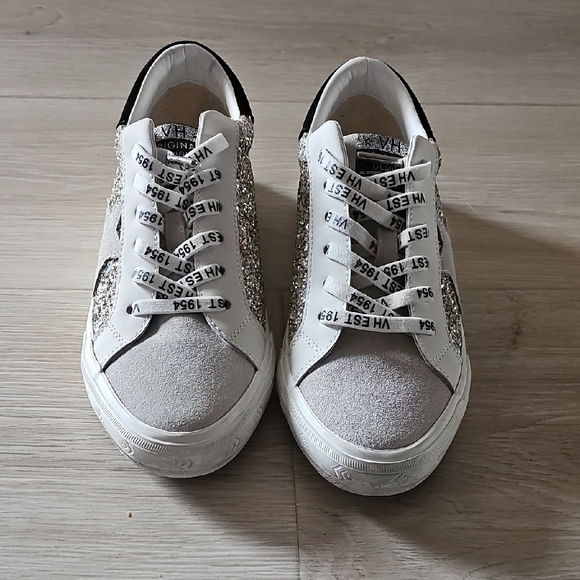 Vintage Havana Silver Glitter Sneakers - Picture 2 of 8